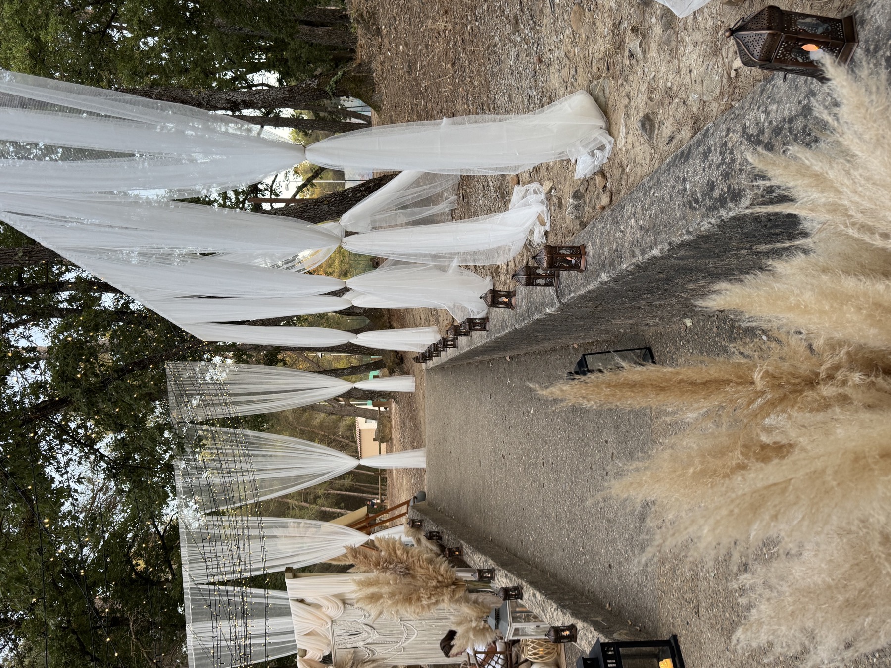 Décoration d'événement professionnel en Provence — scénographie élégante sur mesure, Décore tes rêves